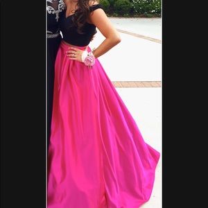 Sherri Hill 2 Piece Dress, Size 4! Worn once!